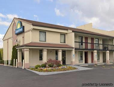 Days Inn By Wyndham Winston Salem North Bagian luar foto